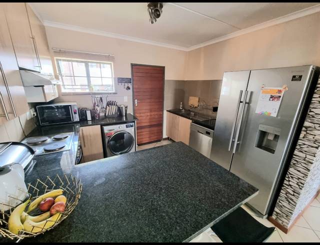 2 BEDROOM APARTMENT FOR SALE IN NOORDWYK